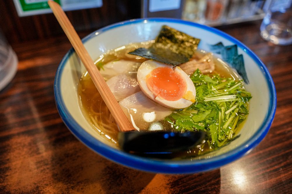 食・東京 中目黑|AFURI 阿夫利|柚子鹽拉麵,一碗孩子超愛的清新拉麵,靈魂的叉燒飯千萬別錯過! - 第7張圖