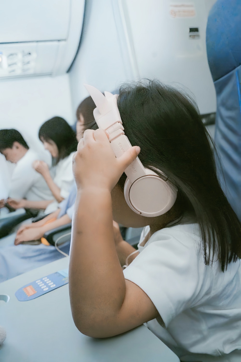 育兒・開箱|BuddyPhones兒童耳機|兒童耳機怎麼選?2025新款BuddyPhones一指切換三大模式,學習模式超好用,通透模式讓旅行移動更安全! - 第15張圖