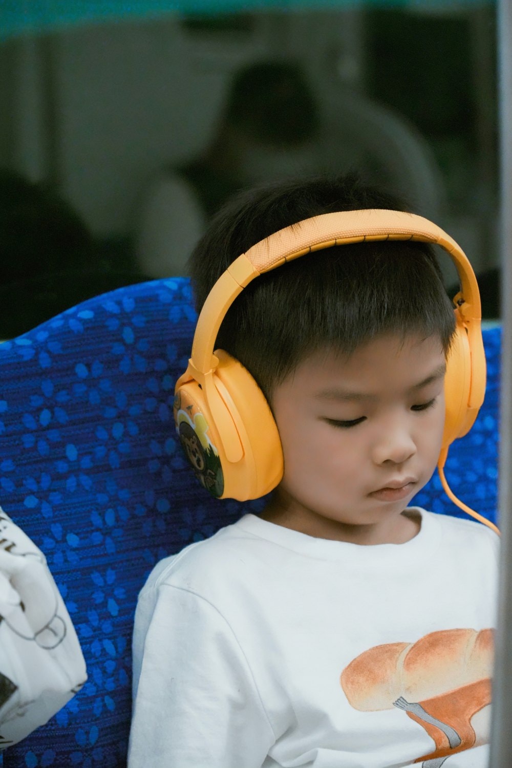 育兒・開箱|BuddyPhones兒童耳機|兒童耳機怎麼選?2025新款BuddyPhones一指切換三大模式,學習模式超好用,通透模式讓旅行移動更安全! - 第16張圖