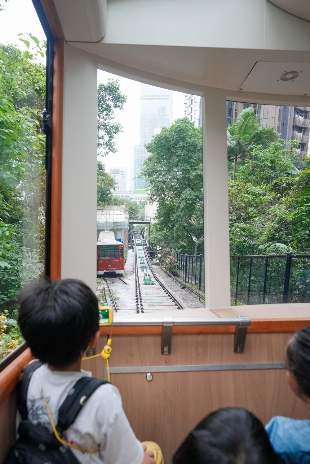 景・香港 山頂|山頂纜車|全新第六代山頂纜車上路了!!坐著纜車慢慢爬升,俯瞰遠眺香港的繁華! - 第4張圖