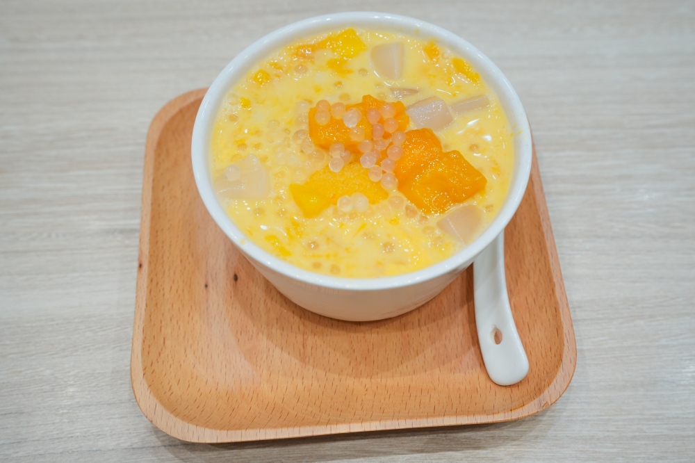 食・香港 灣仔|C Dessert|天王劉德華愛的糖水店,4歲到70歲全家都被圈粉,榴槤水晶珠、龍眼椰果冰一吃就上癮! - 第6張圖